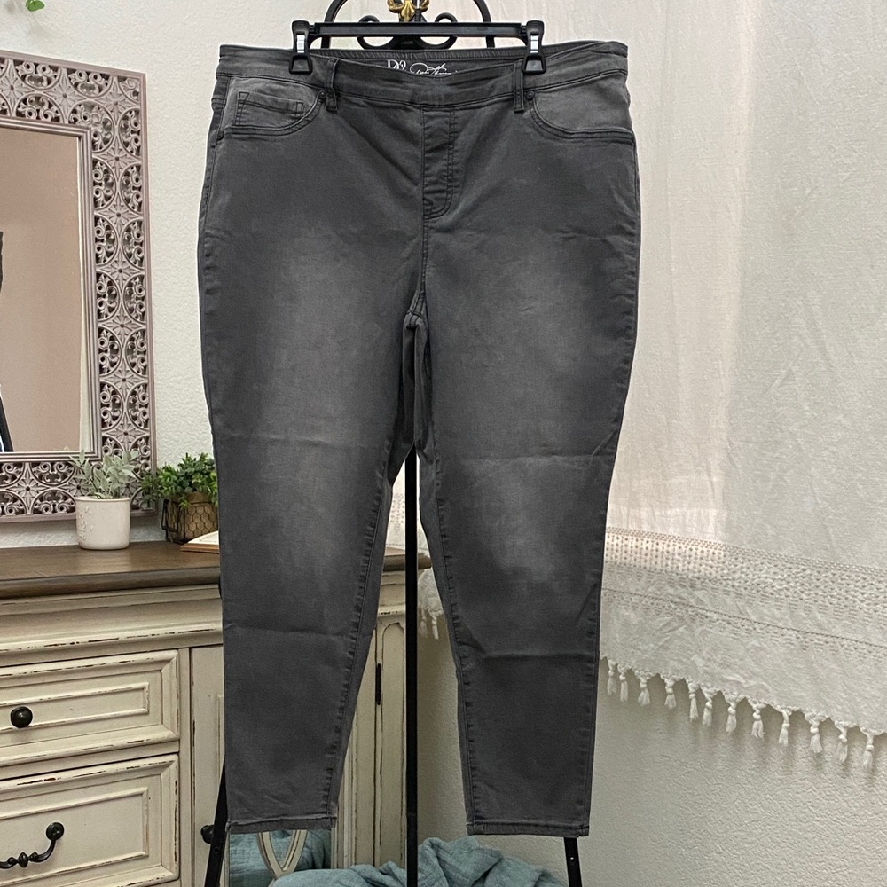 DG2 Diane Gilman Charcoal Jeggings P1X Plus Size Stretch Denim